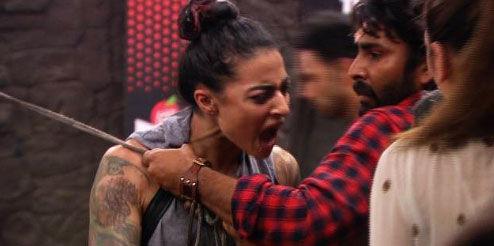 Bani walks out of press conference: Bani J walked out during the press conference held in Bigg Boss 10 because Lopamudra Raut wouldn't let her speak. After a few repeated occurrences, Bani lost her cool, especially when she was interrupted while expressing her love for Gauahar Khan. Irate, Bani got up and strutted right out of the room. So much drama!