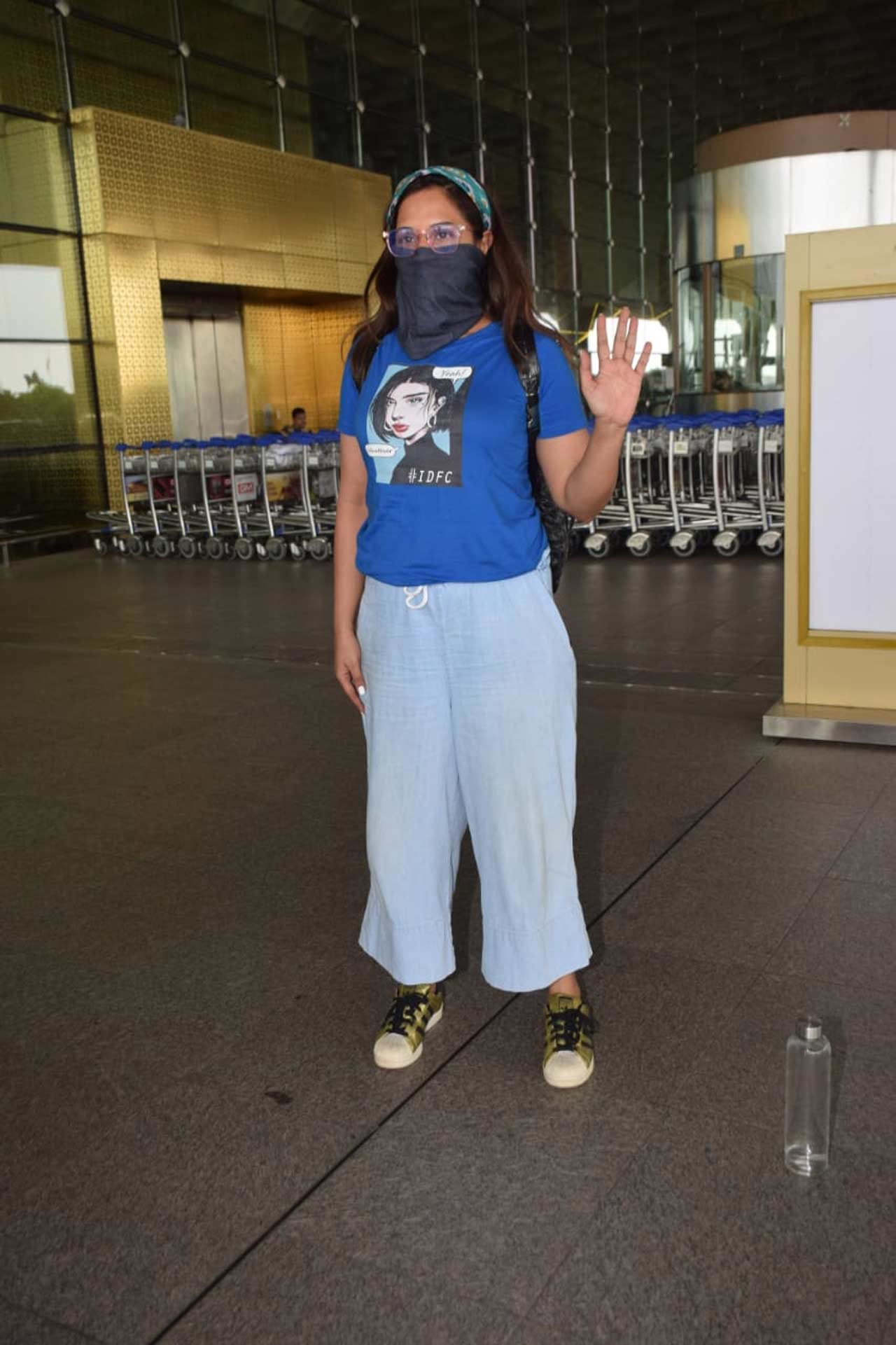 Richa Chadha, who is currently promoting her web show 'Candy' was snapped at the Mumbai airport. The actress also has her home production 'Girls Will Be Girls', directed by Shuchi Talati.