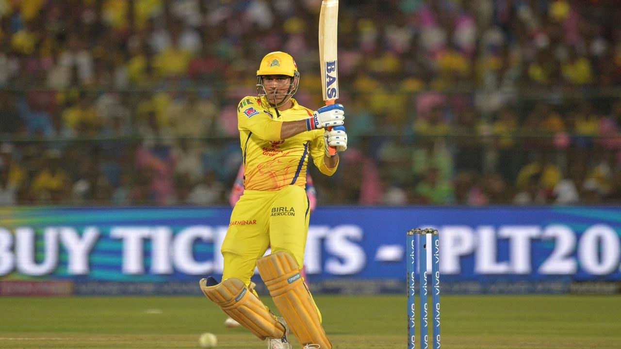 IPL 2021: MS Dhoni sounds warning bells, seen whacking huge sixes in training