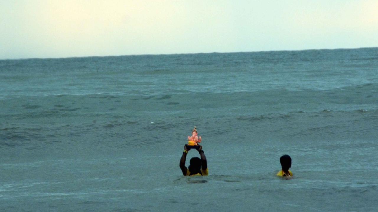 Mumbai: 5 boys drown in sea at Versova during Ganesh idol immersion, 2 rescued