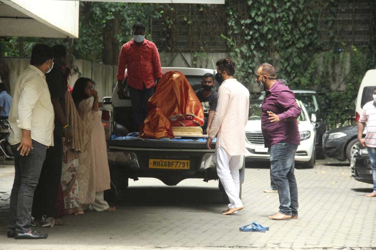 Arpita Khan Sharma, Tusshar Kapoor, Genelia D'Souza, Riteish Deshmukh, Tusshar Kapoor with son Laksshya celebrated Ganesh Chaturthi with fervour and enthusiasm. As Salman Khan is busy shooting for his upcoming film in Turkey, Riteish Deshmukh and Genelia D'Souza arrived early at Sohail's residence, to welcome Lord Ganesha.