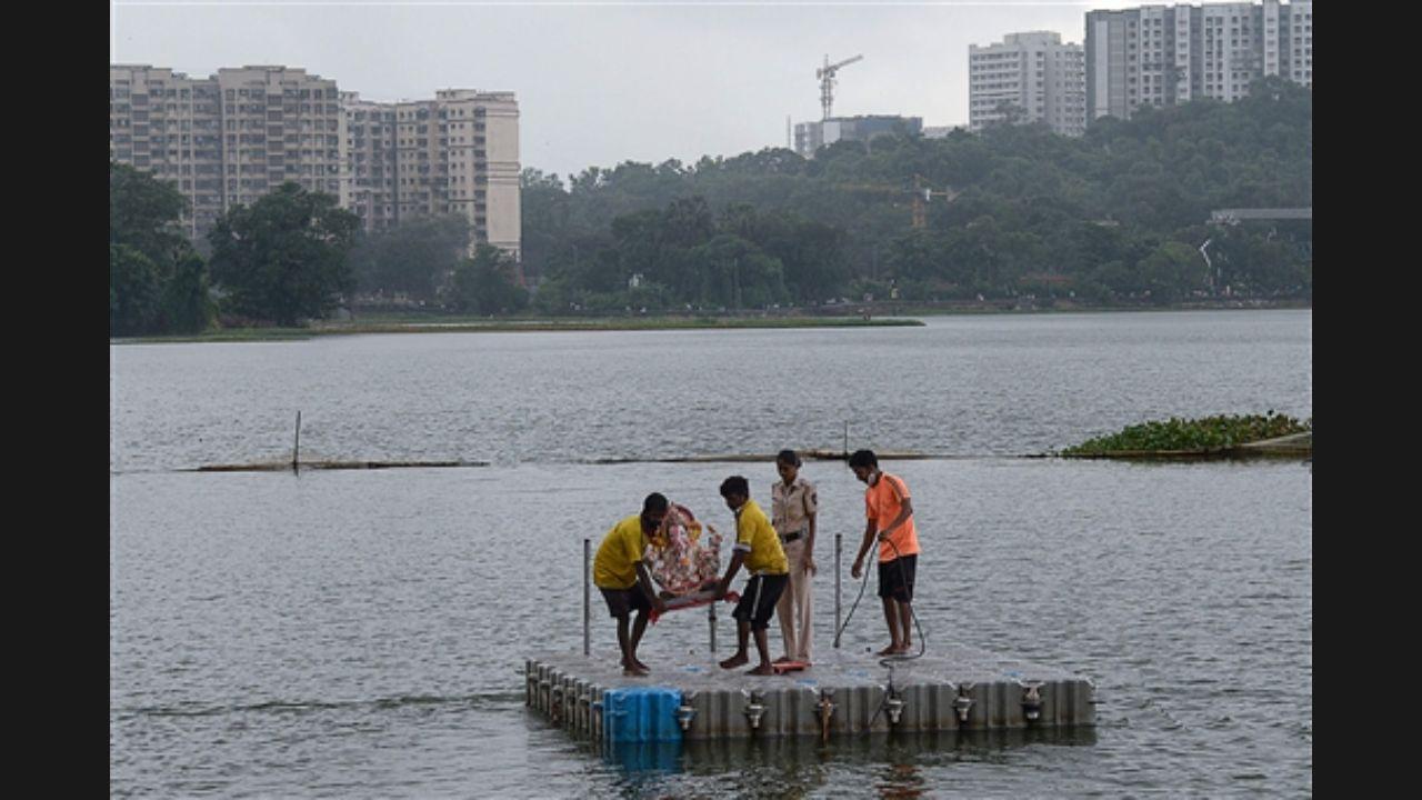 As per the BMC, as many as 715 lifeguards were stationed at immersion sites with 39 ambulances placed at the site and 36 motorboats kept on sea level for essential services. Pic/PTI