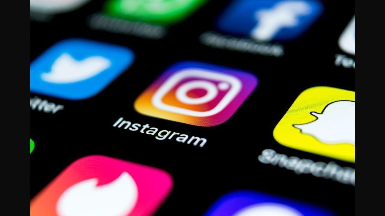 Political bias on social media emerges from users, not platform: Study
