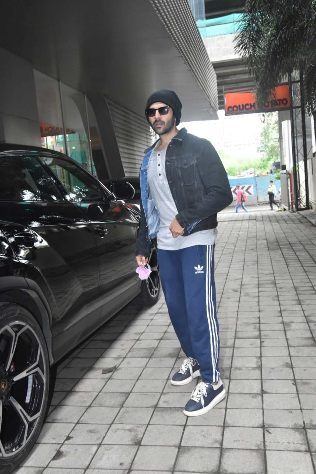 Kartik Aaryan was also snapped in Andheri, Mumbai. On the work front, the actor is currently shooting for his upcoming thriller flick, 'Freddy'. He also shared his first look from the film, though it is a silhouette picture of him and his face is look visible. The romantic thriller is said to be packed with unpredictable twists and sharp turns. The characters in the movie are set to take the movie buffs on a dark and chilling roller-coaster ride, where the lines between love and obsession will blur.