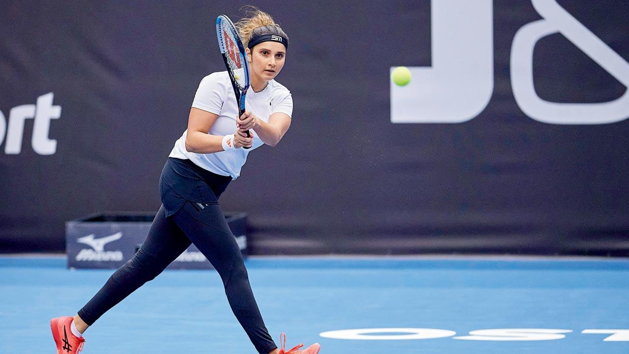 Sania Mirza reaches final in Ostrava with Shuai Zhang