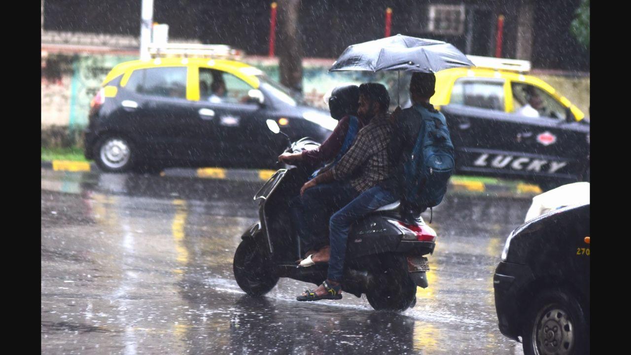 As Cyclone Gulab is moving towards the Arabian Sea, its effect on Maharashtra is likely to decrease from September 30.