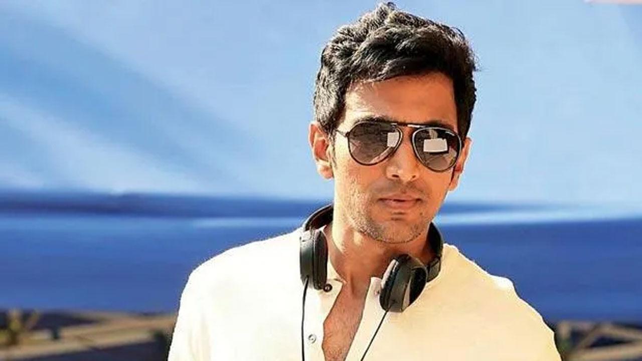 Despite title change, netizens demand ban on Pratik Gandhi’s ‘Bhavai’