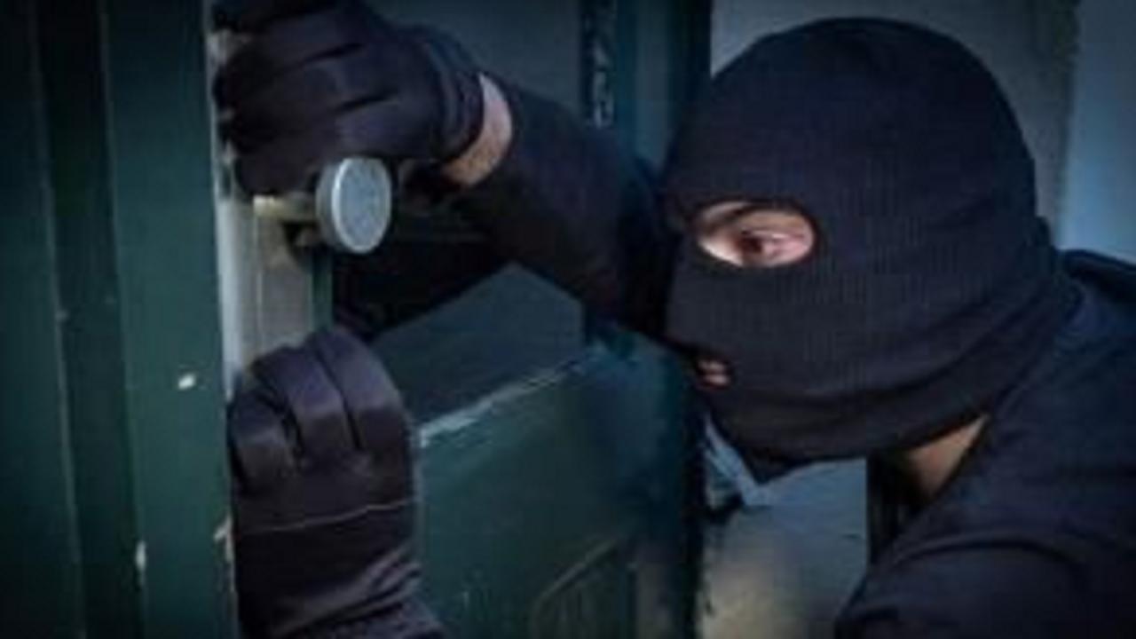 Thieves in PPE break open ATM in Thane, steal Rs 1 lakh cash