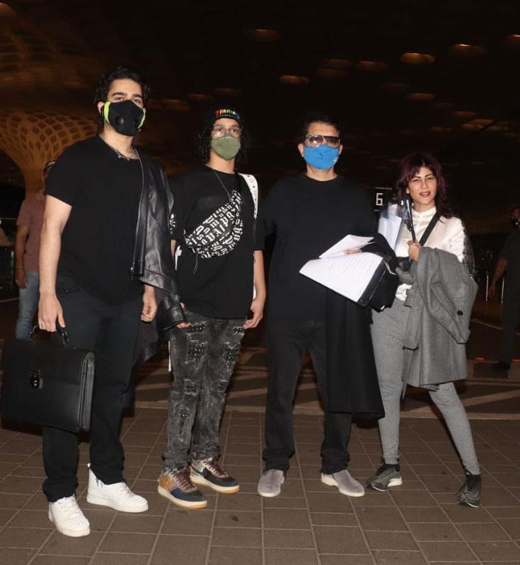 Sajid Nadiadwala was clicked at the airport with family as they were all set to begin the next schedule of 'Heropanti 2' in London. The film was slated to release this year on July 17 but due to Covid-19, has now been postponed. Apart from Tiger Shroff, the film also stars Nawazuddin Siddiqui and Tara Sutaria.