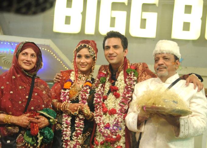Sara Khan-Ali Merchant's 'Bigg' wedding: Sara Khan and Ali Merchant had been dating for three years when they, extraordinarily, decided to get married on the reality show in Season 4. There were plenty of twists and turns, with the bride's parents revealing that Sara and Ali had married in 2008. Sara's family termed the wedding against Islam.