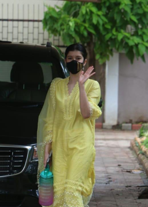 Shanaya Kapoor was spotted at her BFF Ananya Panday's house for the Ganpati Darshan. Kapoor aced her traditional outfit for the occasion. Shanaya is all set to make her debut in Bollywood in an untitled film from Karan Johar's Dharma Productions. She will be cast opposite actors Gurfateh Pirzada and Laksh Lalwani in the lead role. The untitled film is said to be a romantic comedy with a love triangle, and has Shashank Khaitan as director.