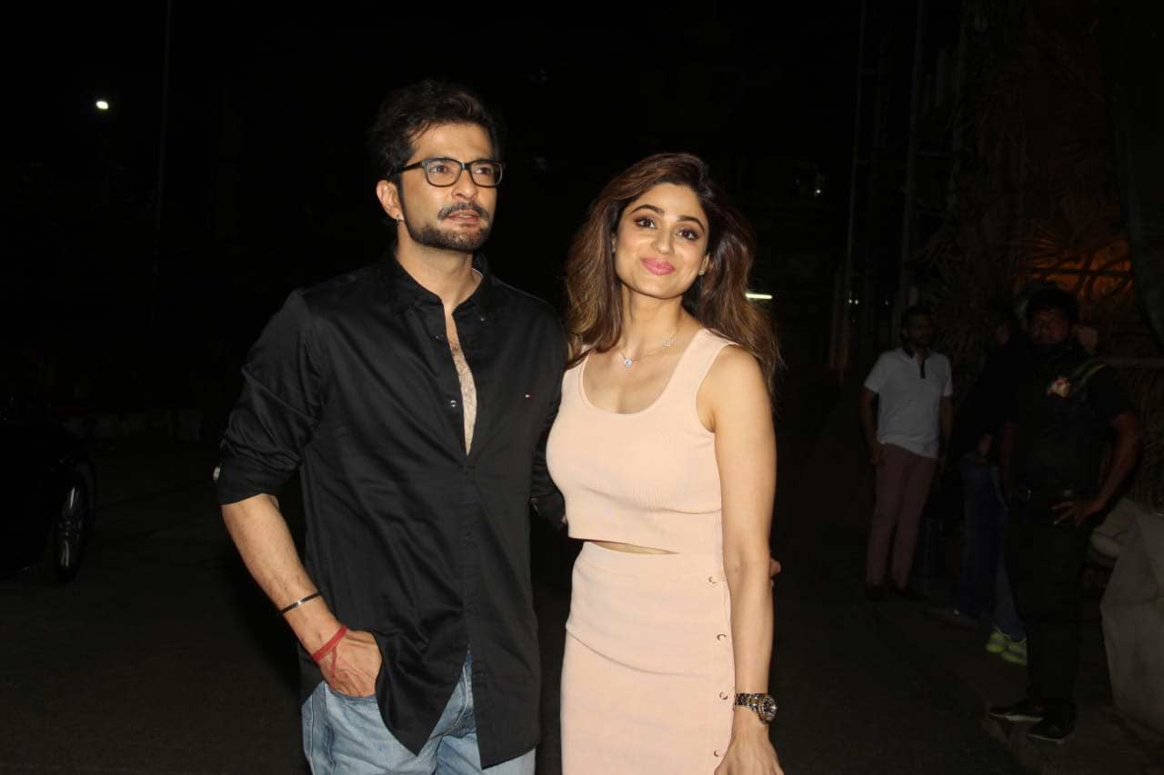 Raqesh Bapat and Shamita Shetty's connection in ‘Bigg Boss OTT’ grabbed viewers' attention with their morning wake-up 'kiss' ritual. From multiple misunderstandings in the house to team up as a couple, we have seen Shara's relationship evolve each day, every day!