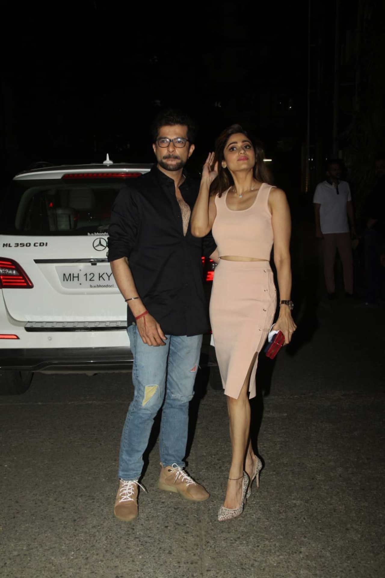 Now, as the duo is out of the house, Shamita and Raqesh have started making public appearances. After the show, this was the first time the couple was snapped on a dinner date at a popular restaurant in Bandra, Mumbai. Shamita was glowing as she posed with her 'connection' Raqesh when snapped by the shutterbugs.
