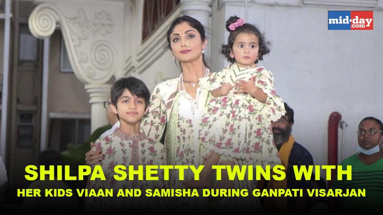 Shilpa Shetty twins with her kids Viaan and Samisha during Ganpati Visarjan