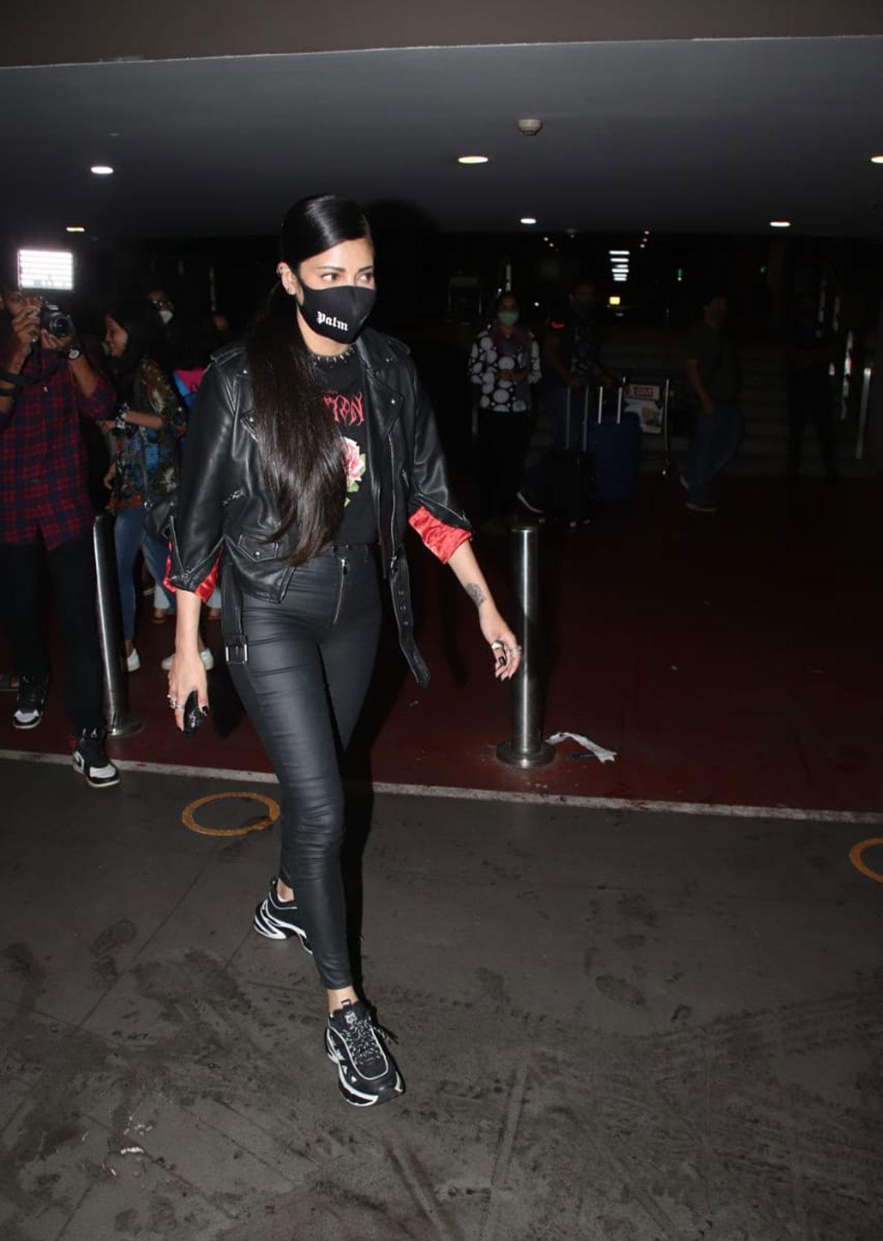 Shruti Haasan was all dressed in black at the airport. Meanwhile, on the work front, she is waiting for the release of her Tamil film 'Laabam' with Vijay Sethupathi. She also has a Hindi web series in the pipeline. 