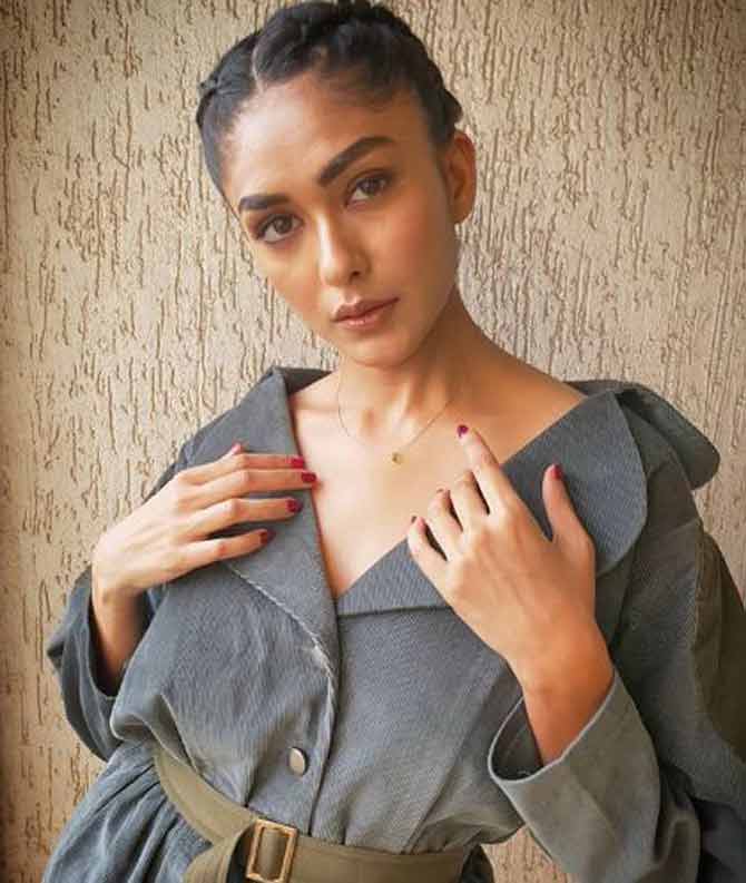 Mrunal Thakur: The Kumkum Bhagya actress made her debut with Tabrez Noorani's Love Sonia, which has been critically acclaimed by one and all. After Love Sonia, the popular television actress was seen in Super 30 alongside Hrithik Roshan, followed by John Abraham-starrer Batla House. Her act in Ghost Stories was lauded by critics and Mrunal will soon be seen opposite Shahid Kapoor in Jersey and Farhan Akhtar in Toofan.