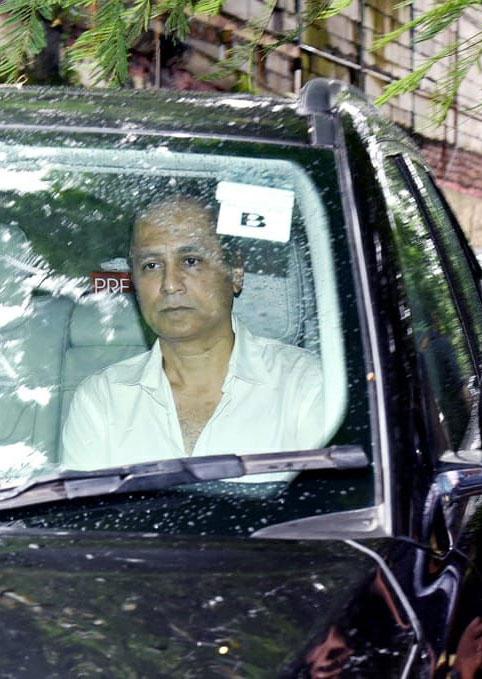 Producer and Director Vipul Amrutlal Shah was also seen arriving at the actor's residence. Shah and Kumar have worked on films like 'Aankhen', 'Waqt- The Race Against Time', 'Namastey London', 'Singh Is Kinng', 'Action Replayy', and 'Holiday: A Soldier Is Never Off Duty.'