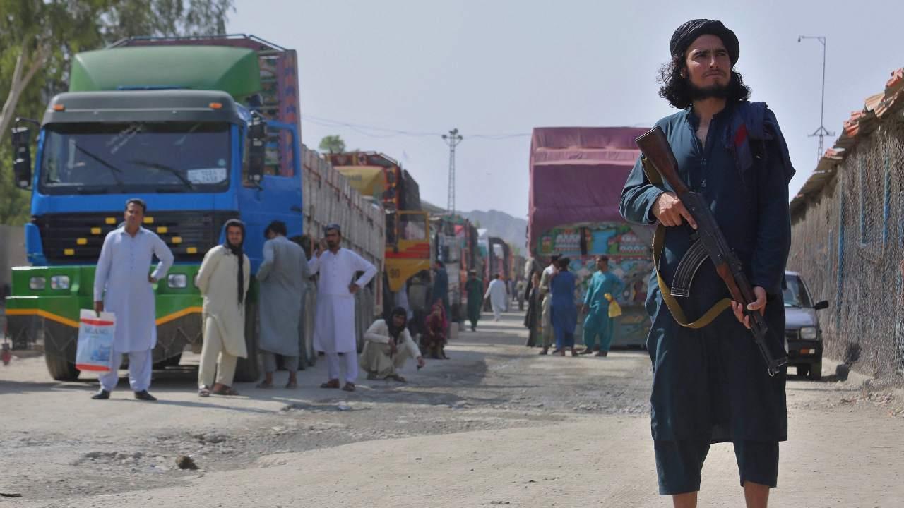 Taliban kill 8 months pregnant female police officer in front of her relatives: Report