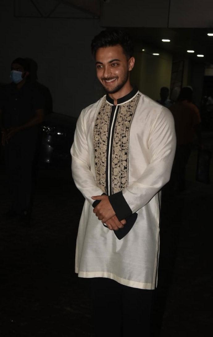 Ganpati store visarjan kurta