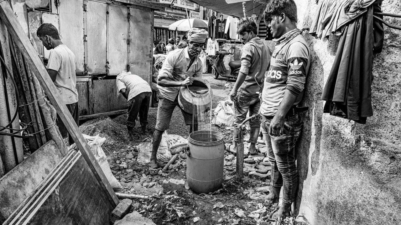 The pandemic saw the last four mashaqwalas make the switch to steel handas and plastic containers