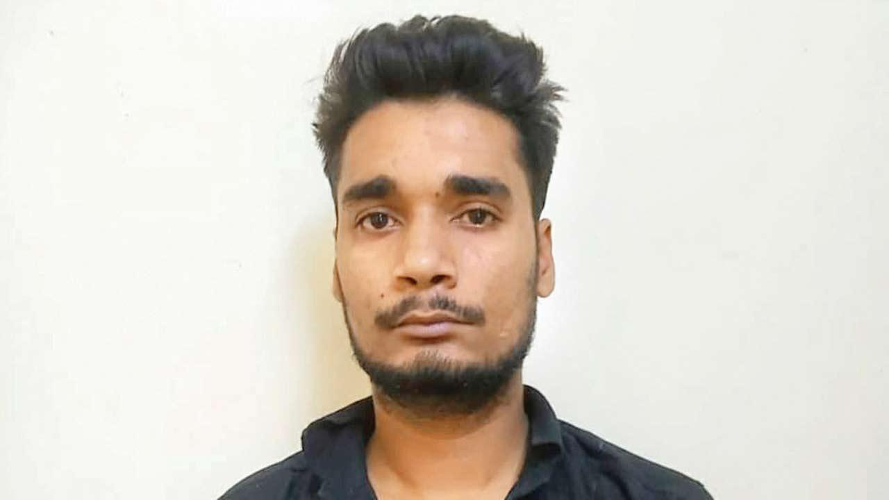 Man abuses, spits on cop after being stopped from kissing at station in Mumbai, arrested
