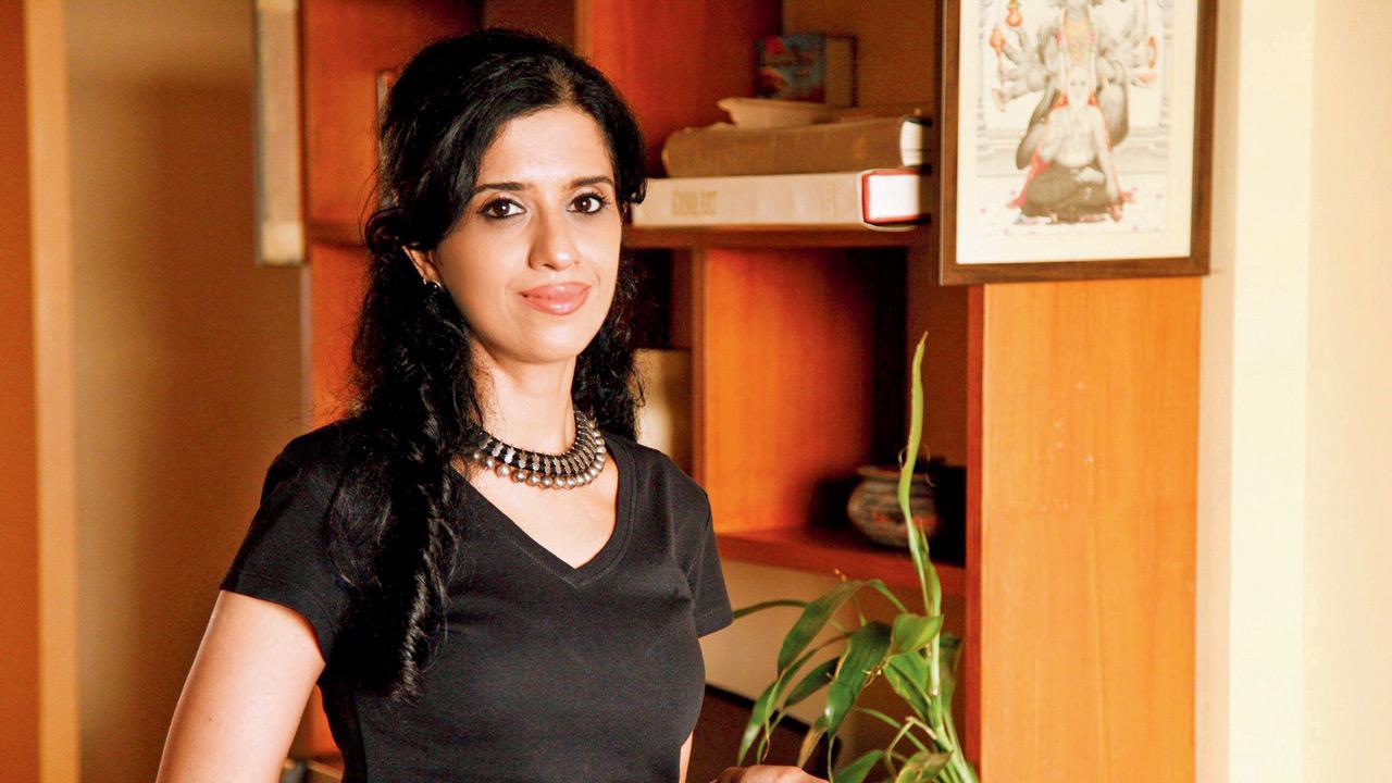Anushruti  RK