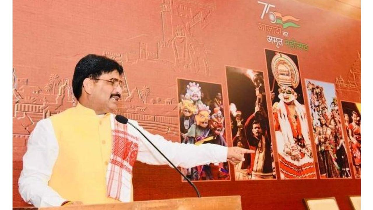 Social activist Bajrangi Prasad Yadav trailblazing with his philanthropy 