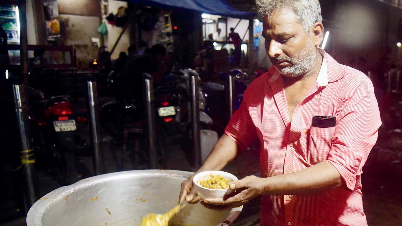 Chana batata pyaali is a crowd favourite