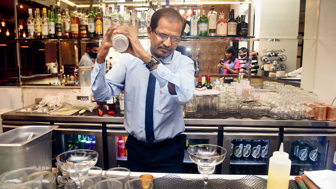Long-time barman Chandrakant Rakant whips up Rekha