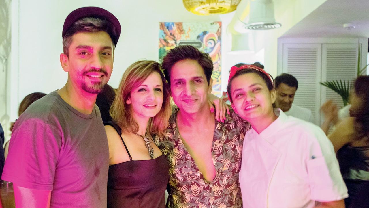 Chef Maia Laifungbam and Chef Sanchit Behl flank Sussanne Khan and Arslan Goni