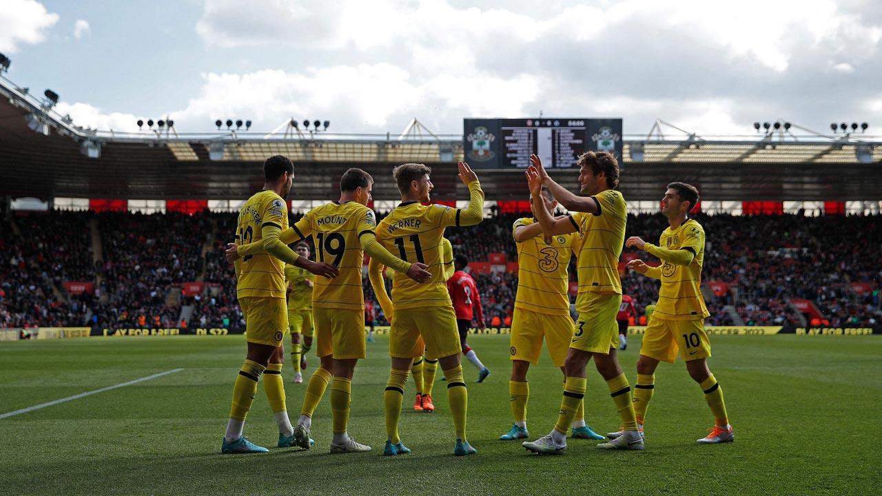 Chelsea recover in style as Spurs take big step towards Champions League spot
