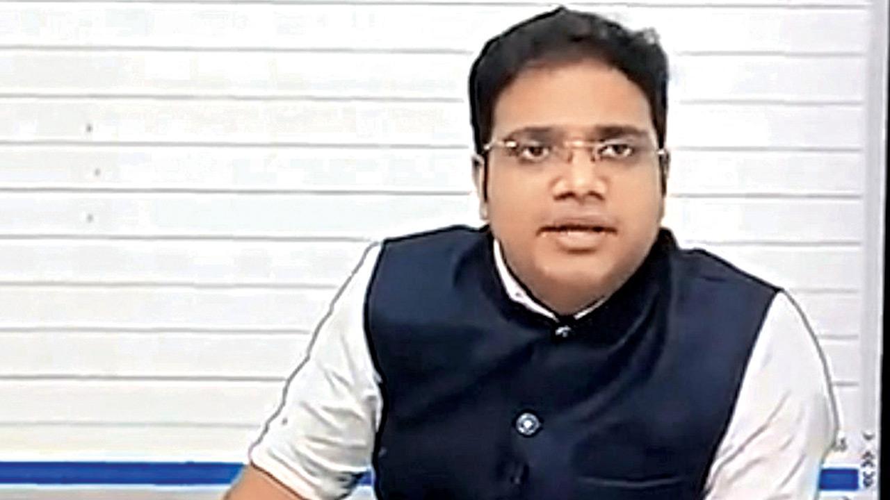 ‘30 ml professor’ gets bail in cheating case
