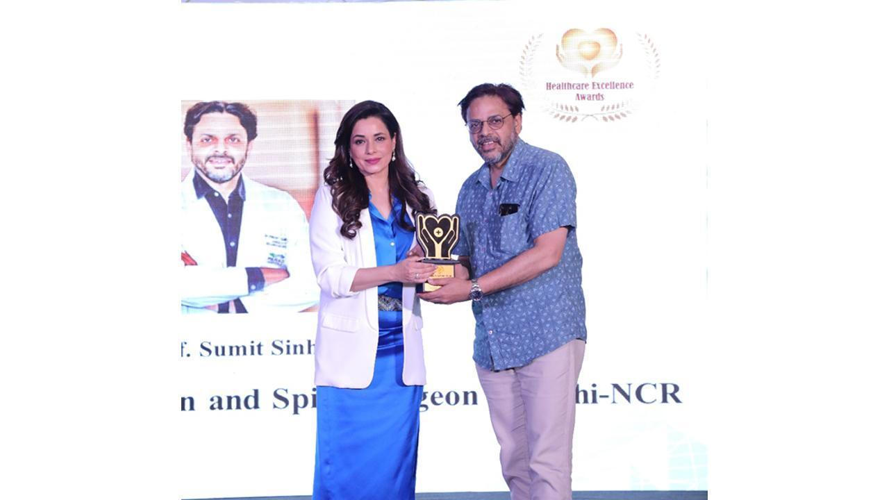Dr. Sumit Sinha honoured with Brands Impact Healthcare Excellence Award 2022