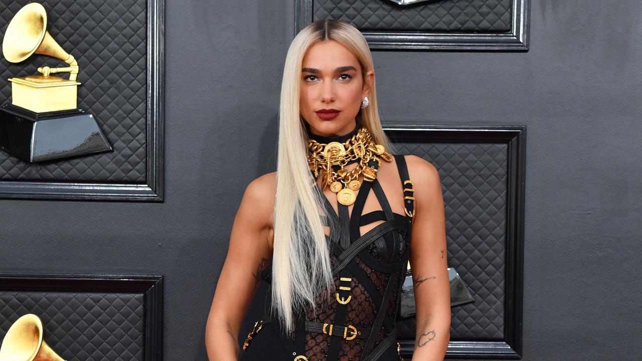 Grammys 2022: Dua Lipa debuts platinum blonde hair look on red carpet