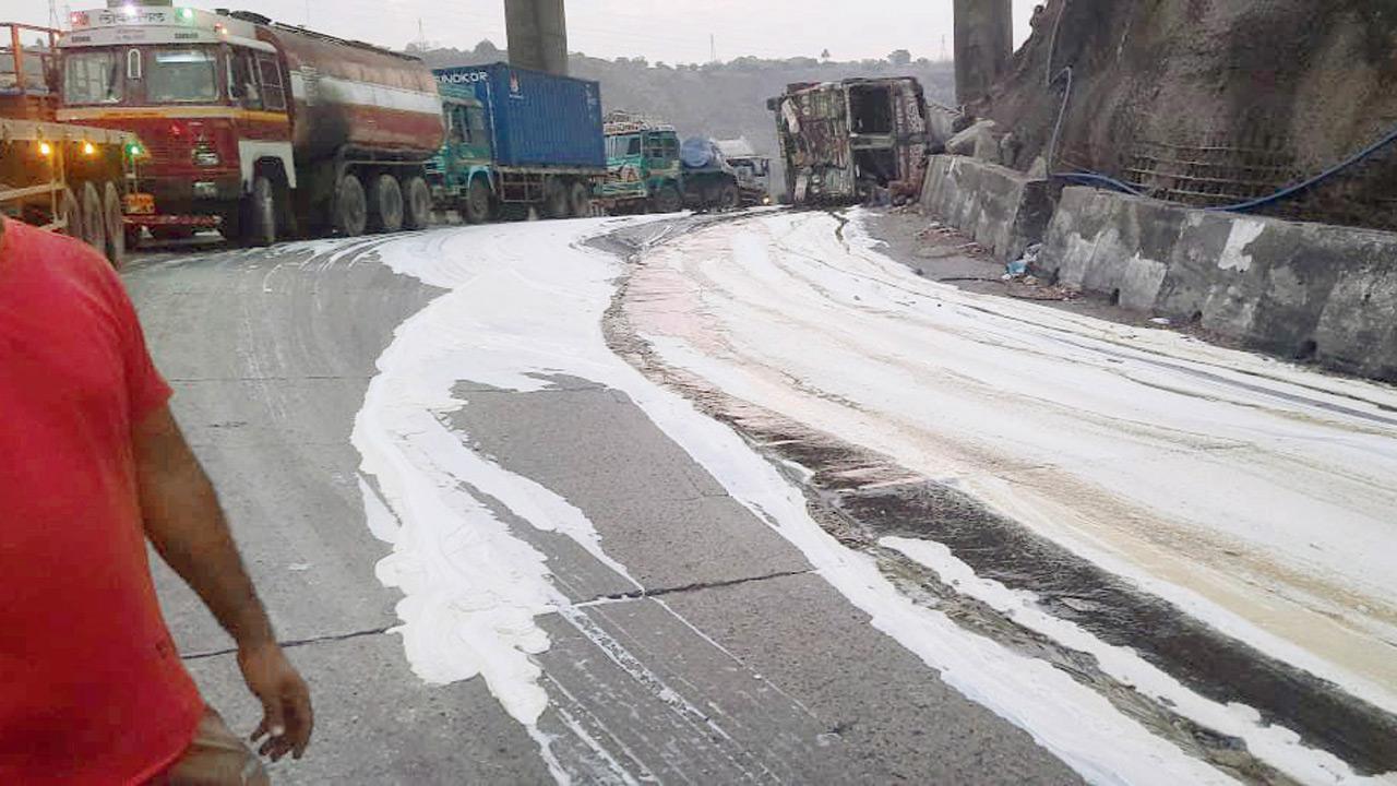 Hardened chemical led to 8-hour jam on Mumbai-Pune Expressway: Officials