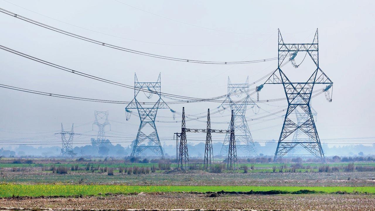 Power shortage in Maharashtra artificial: BJP