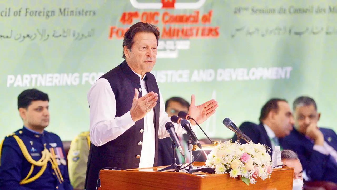 Pakistan PM Imran Khan to face no-confidence vote today