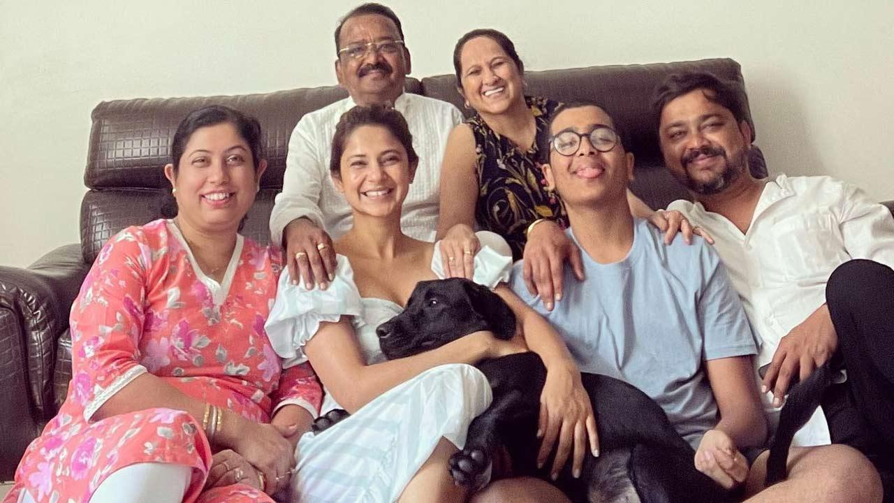 Jennifer Winget gives a glimpse of her fam-jam Easter celebrations