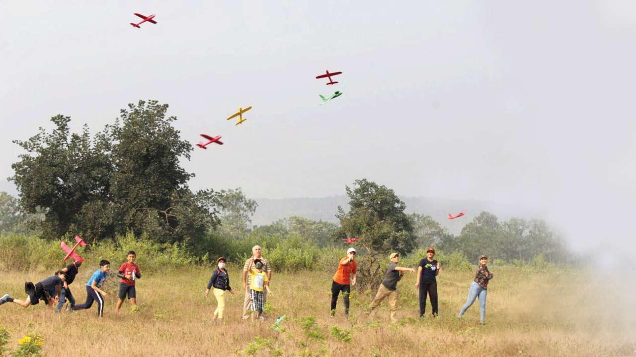 Paper planes