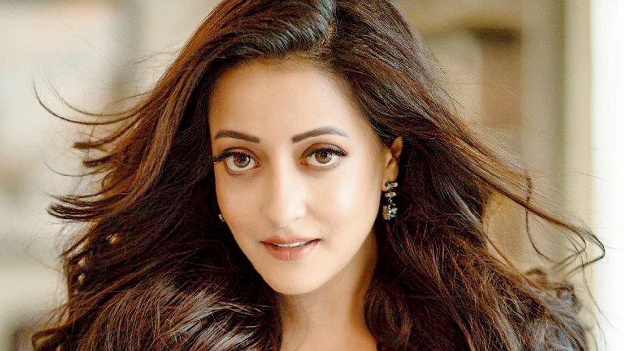 Raima’s shades of grey