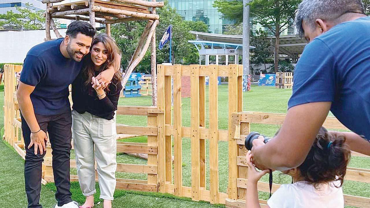Samaira makes ro, Ritika smile