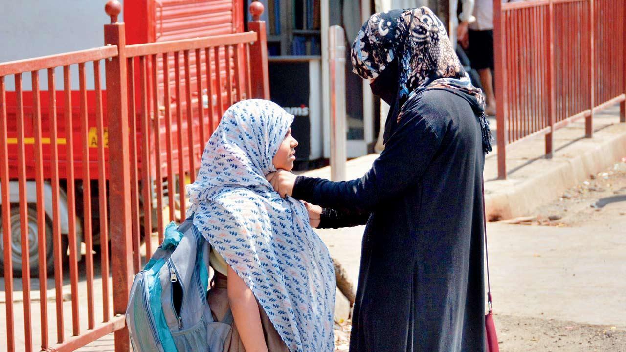 Maharashtra govt to curtail school timings due to ongoing heatwave