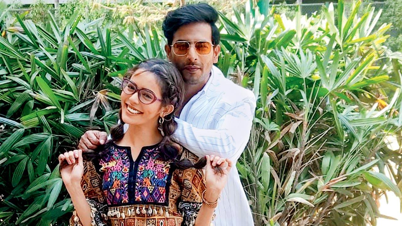 Sana Sayyad and Sehban Azim in Spy Bahu