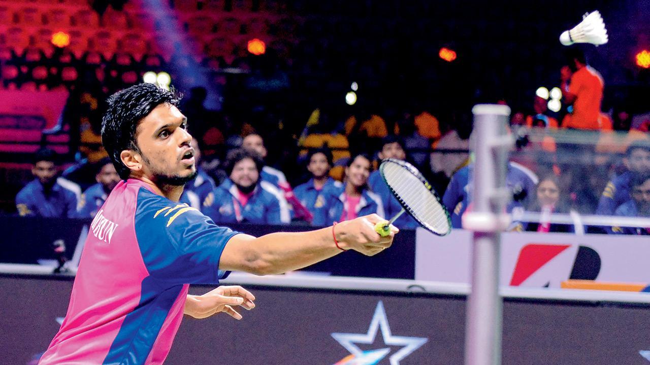 Shuttler Manjunath settles for silver