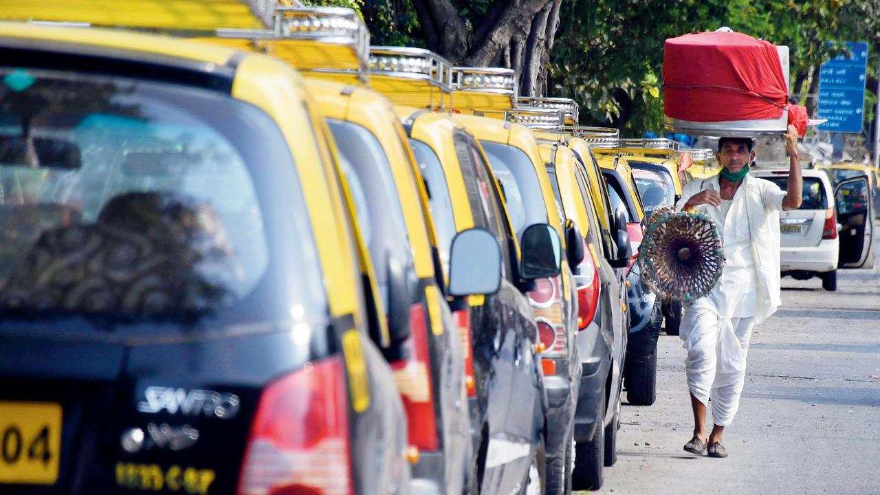 Hike minimum fare to Rs 30, Mumbai's taximen demand