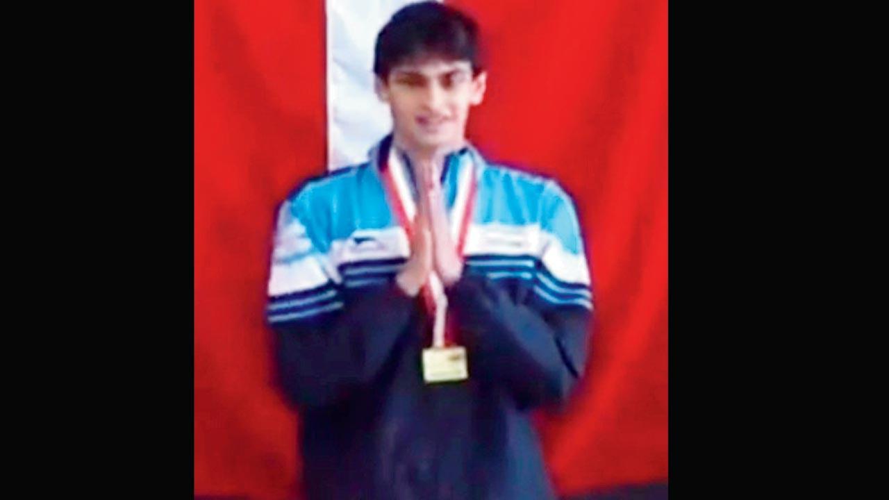 Vedaant wins 800m freestyle gold