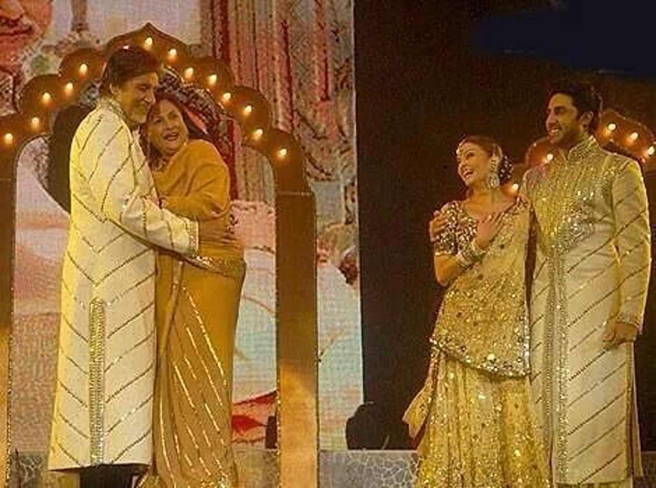 Aishwarya Rai Bachchan and Abhishek Bachchan with Amitabh Bachchan and Jaya Bachchan. The picture was shared on his social media account where Abhishek wished his Maa and Paa a happy wedding anniversary.