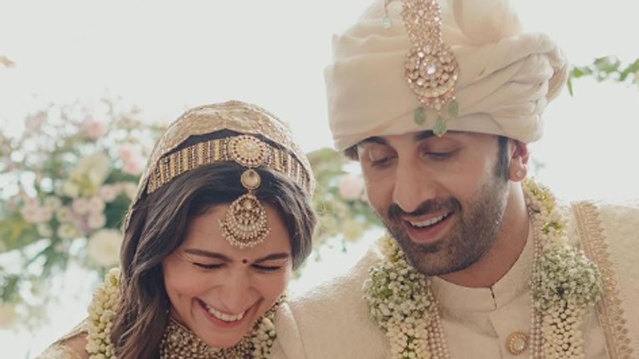 How Alia Bhatt embraced Ranbir Kapoor's lucky number 8 through her dreamy wedding outfit