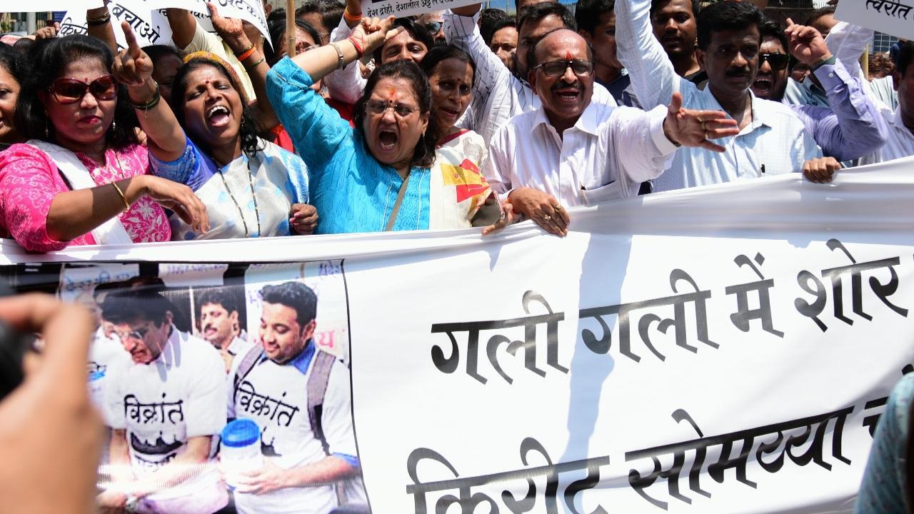 Nashik: Shiv Sena workers protest against Kirit Somaiya over ED action on Sanjay Raut