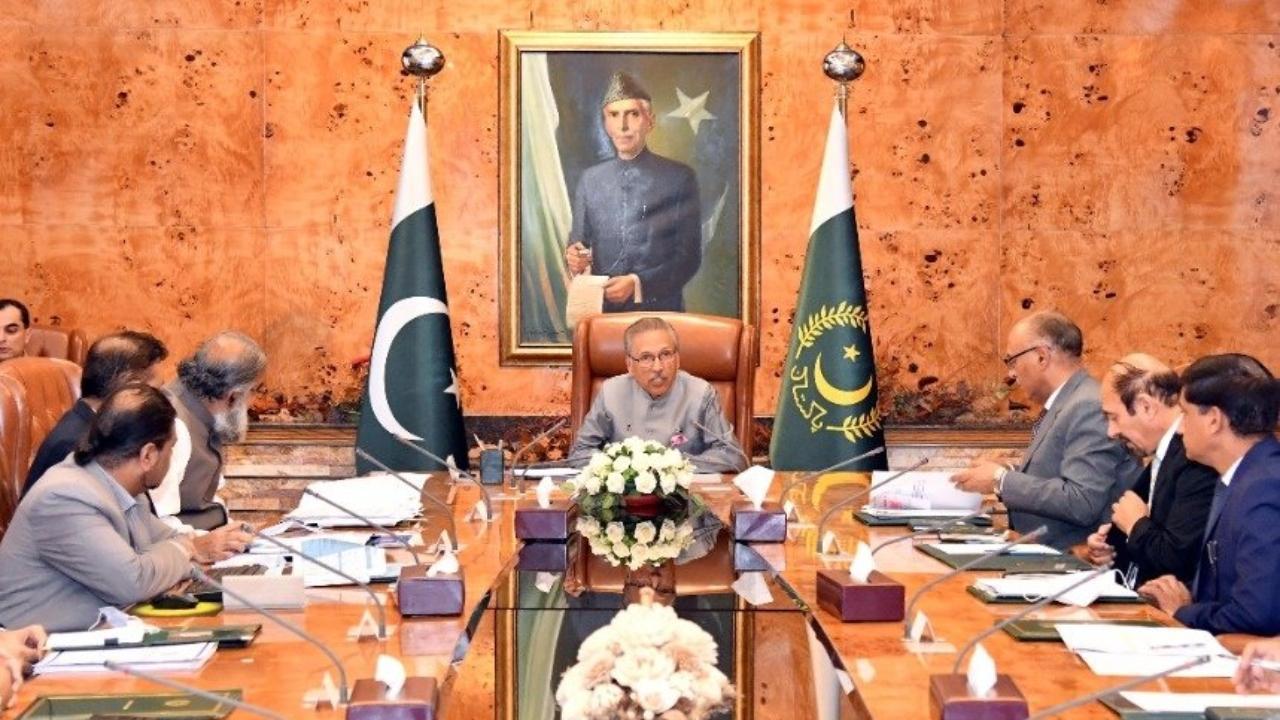 Removal of Pakistan President and return of Nawaz Sharif high on agenda as Oppn gears up for potential regime change